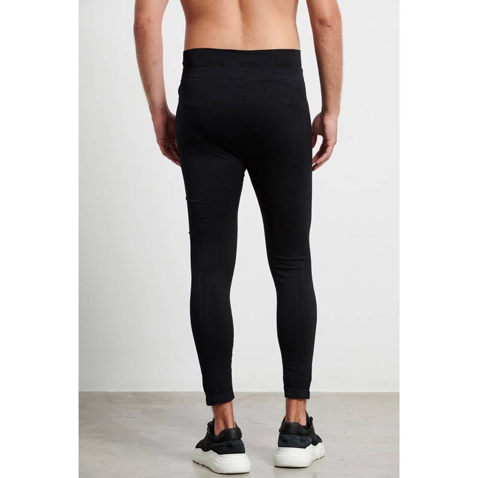 Body Talk - ISOTHERMALM SEAMLESS LEGGINGS - BLACK φωτογραφία