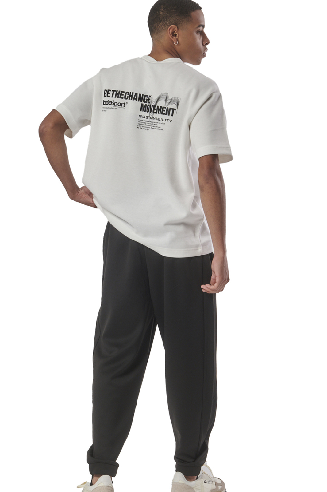 Body Action - MEN'S TECH FLEECE OVERSIZED PANTS - BLACK φωτογραφία