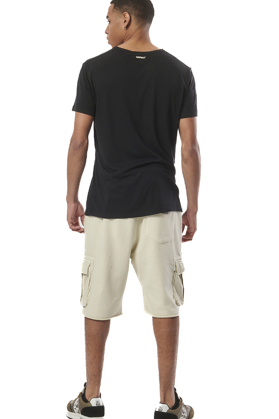 Body Action - MEN'S NATURAL DYE CARGO BERMUDA - OFF WHITE φωτογραφία