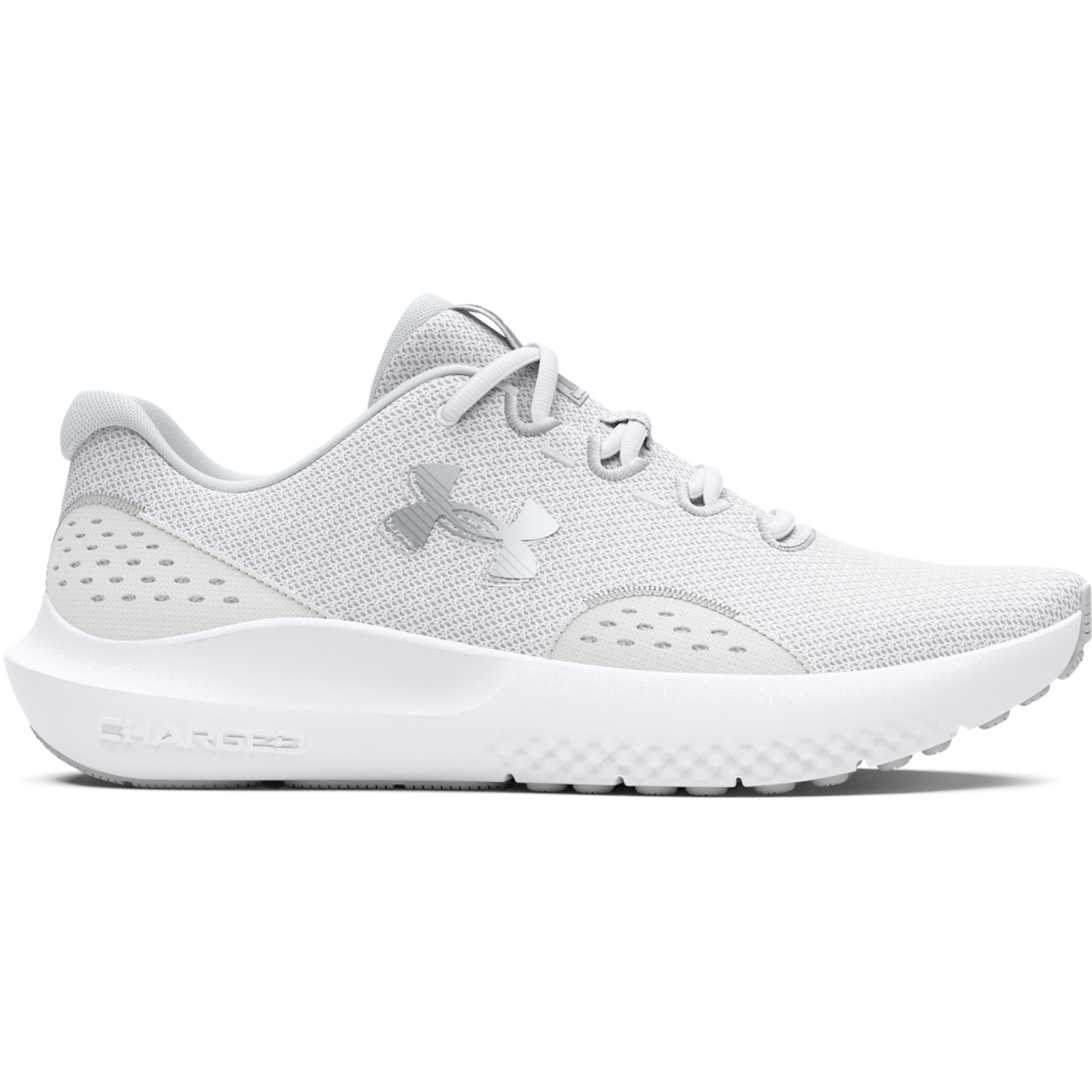 Under Armour - 3027007 UA W CHARGED SURGE 4 - White/Distant Gray/Metallic Silver Γυναικεία > Παπούτσια > Αθλητικά > Παπούτσι Low Cut